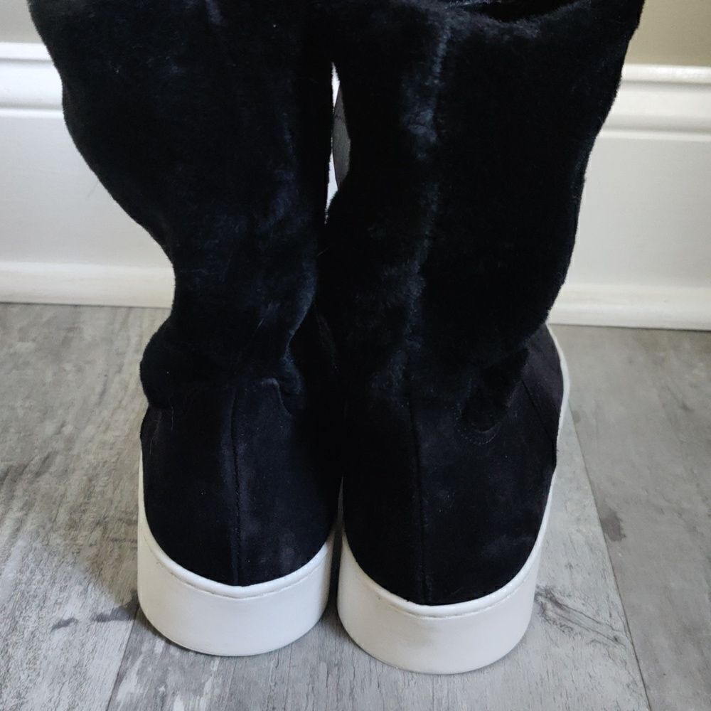 NWT Aquatalia Nelle sheep fur booties - Picture 3 of 8